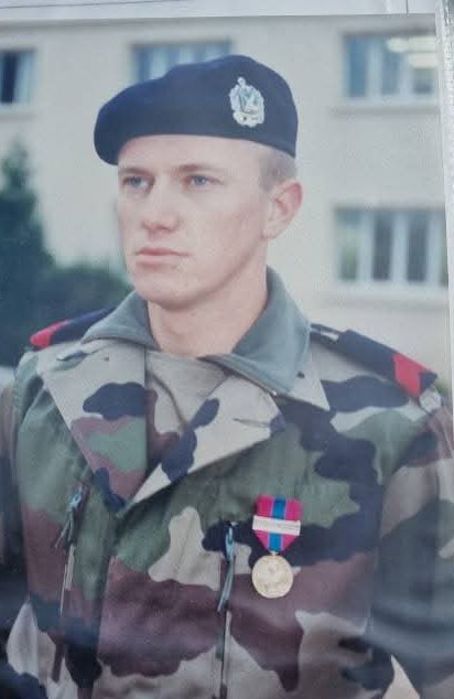 Arnaud Dufour jeune, en fusilier marin, béret et médaille